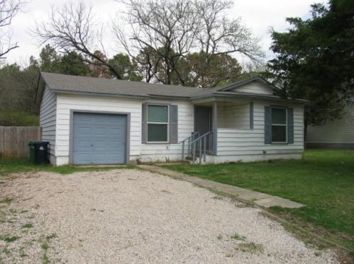 1509 Wayne St, Denton, TX 76209-4632