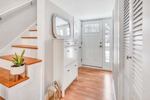 3576 Mendon Rd, Cumberland, RI 02864-2127