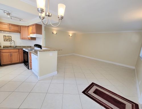 581 Saxony M, Delray Beach FL  33446-1032 exterior