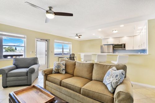 38 Somerset B, West Palm Beach, FL 33417-2108