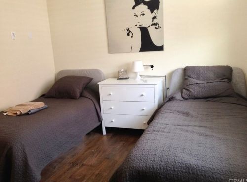 216 Compass, Irvine CA  92618-1154 exterior