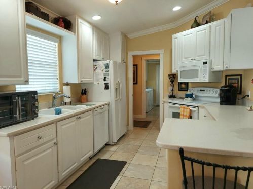 7941 Umberto Ct, Naples, FL 34114-2688