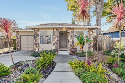 924 Cleveland St, Redwood City, CA 94061-1717