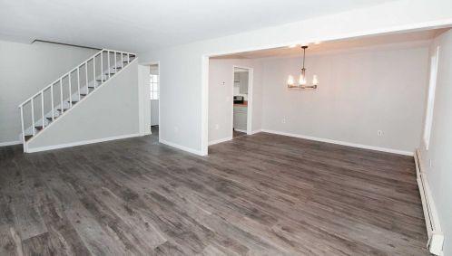 7 Academy St, Fishkill NY 12524-1301 exterior