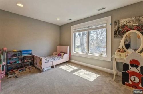 1097 Korfitsen Rd, N Milford NJ  07646-2410 exterior