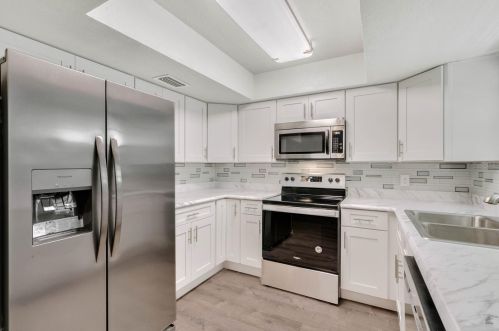 645 Stone St, Deland FL  32720-3244 exterior