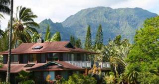 4691 Emmalani Dr, Princeville, HI 96722-5411