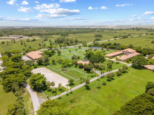 3287 Grande Rd, Town Of Loxahatchee Groves, FL 33470-2413