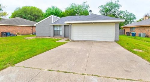 6412 Bramble Dr, Fort Worth, TX 76133-4304