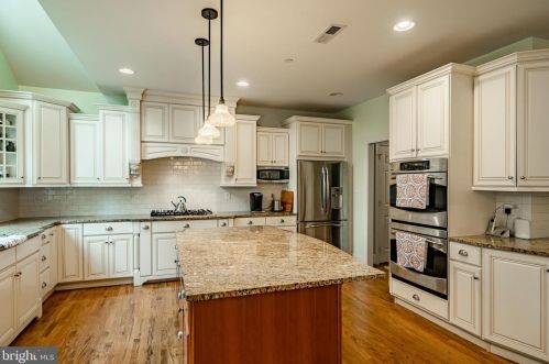 1005 Brick House Farm Ln, Newtown Square PA 19073-2780 exterior