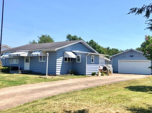 622 Woodland Rd, Coal Center, PA 15423-1321