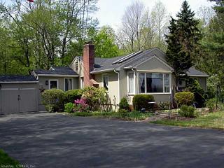 223 Terry Plains Rd, Bloomfield, CT 06002-1248