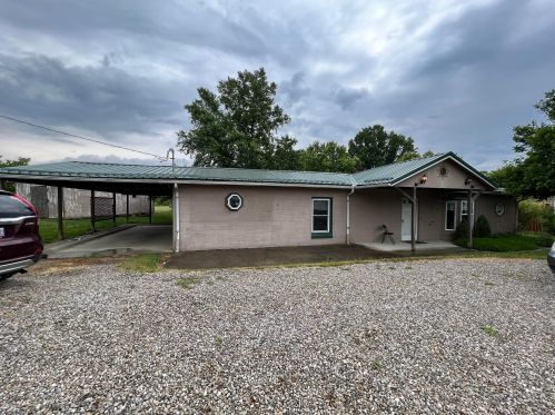 4415 Bessemer Rd, Nelsonville, OH 45764-9666