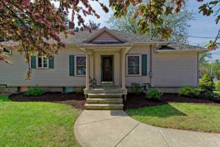 7 Phillips Rd, Defreestville, NY 12144-4538