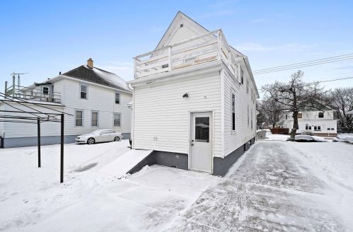 823 10th St, Manitowoc WI  54220-3304 exterior