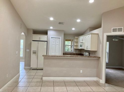 3483 60 Ave, Naples FL 34120-2649 exterior