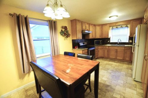 1260 Loch Dr, Green Bay, WI 54304-2251