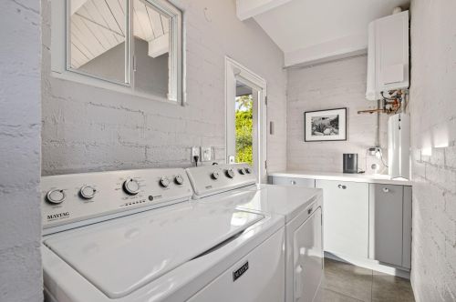 610 Hermosa Dr, Palm Springs CA  92262-6112 exterior