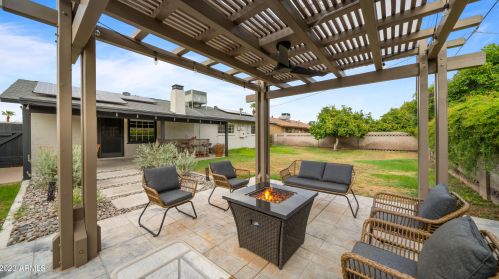 8631 Plaza Ave, Scottsdale AZ  85250-6708 exterior