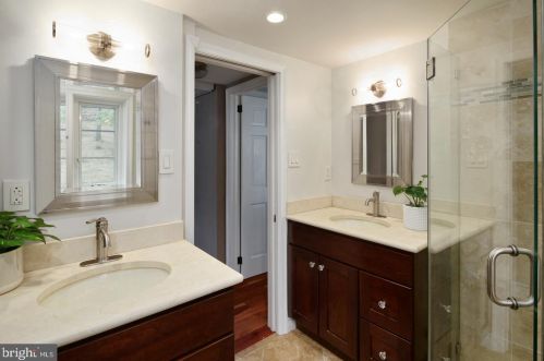 431 Weadley Rd, Norristown PA  19406-3747 exterior