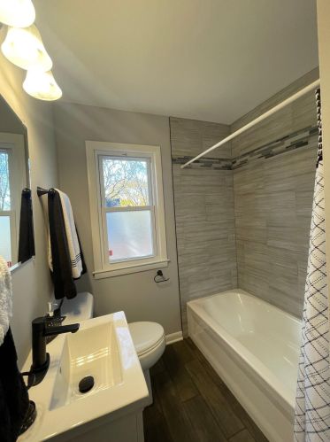 4937 Crawford Ave, Milwaukee WI  53220-2005 exterior