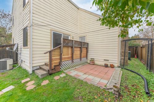 1533 Yardley St, Santa Rosa CA 95403-2397 exterior