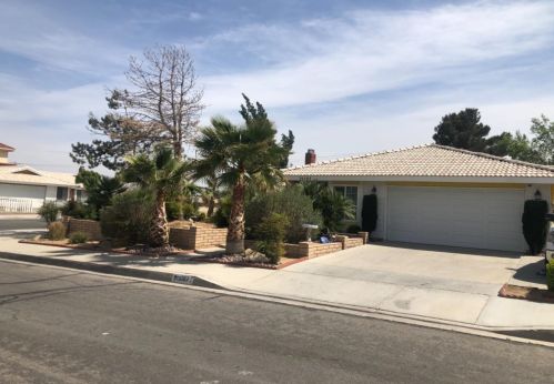 15197 Mesquite Ave, Victorville, CA 92394-5514