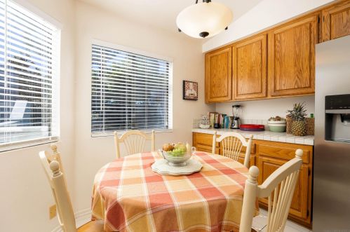 11074 Caminito Vista Pacifica, San Diego CA  92131-2398 exterior