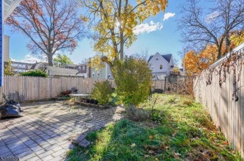 21 Ruth St, Irvington NJ  07111-2526 exterior