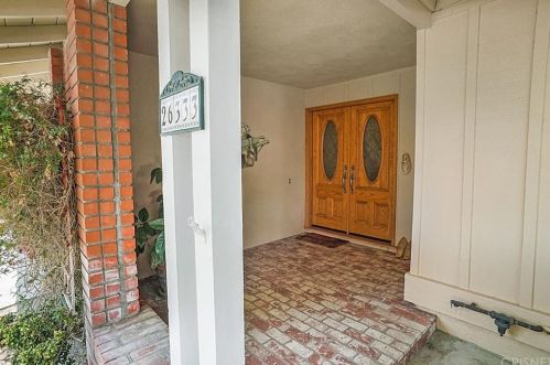 26333 Green Terrace Dr, Santa Clarita, CA 91321-1324