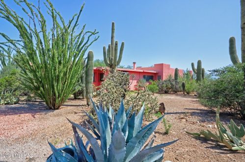 3650 Hills Of Gold Dr, Tucson, AZ 85745-9754