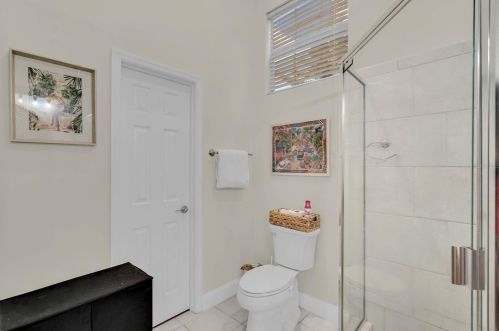 1235 Glencrest, Lake Mary FL  32746-5025 exterior