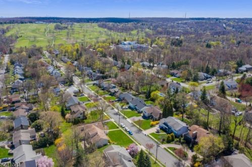 69 Fairway Ave, Verona NJ  07044-1010 exterior