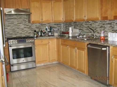 149 Main St, Florida, NY 10921-1046