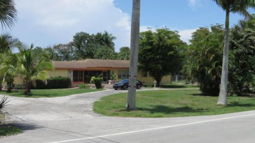 1649 Main St, Pahokee FL  33476-1112 exterior