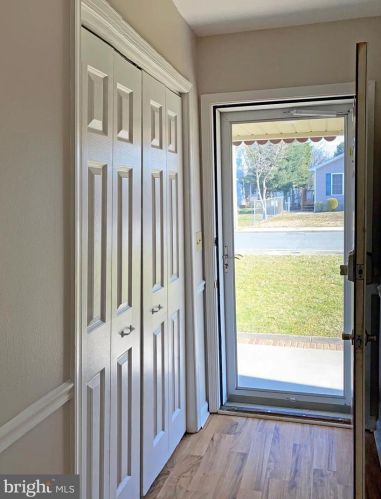 308 Columbia St, Slaughter Beach, DE 19963-2021