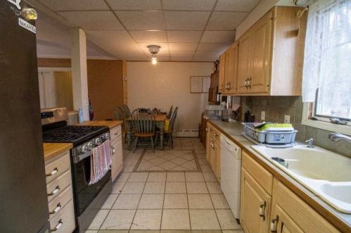 9 West St, Marlborough, NY 12542-6158