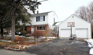 2 Wilson Ter, Waldwick NJ  07463-1223 exterior