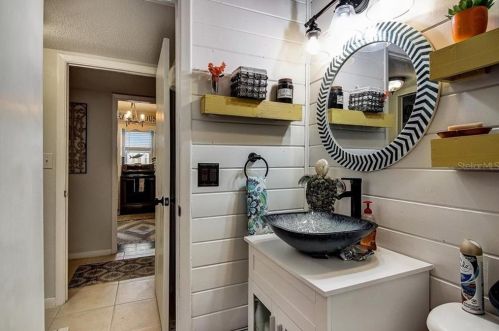 4046 Floramar Ter, New Port Richey FL 34652-3167 exterior