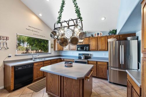 1394 Toledo St, Gilbert AZ  85295-5505 exterior