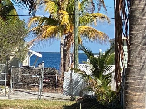 759 Michael Dr, Key Largo, FL 33037-2756