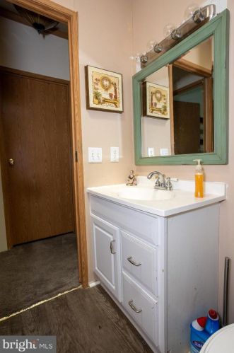 266 Tony Cir, West Deptford NJ  08051-1948 exterior