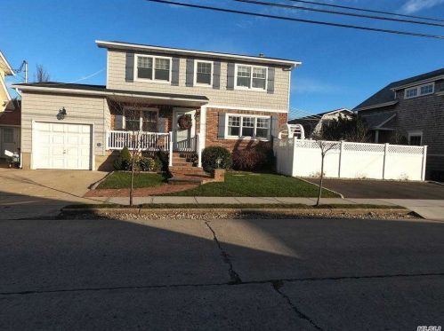 104 Baldwin Ave, Pt Lookout, NY 11569-3000