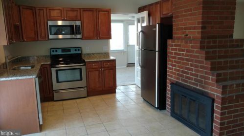 6103 Ashley Pl, Springfield, VA 22150-4010