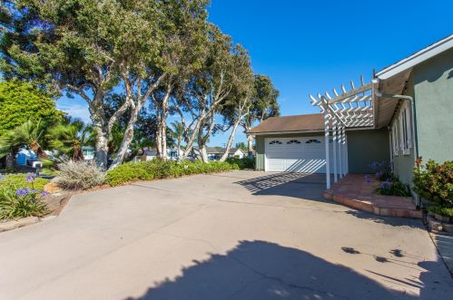 93 San Rossano Dr, Santa Barbara, CA 93117-1912
