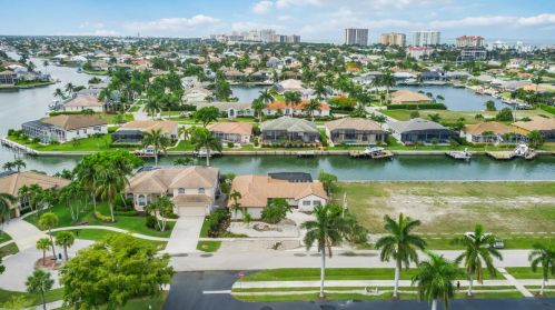 773 Holly Ct, Marco Island FL  34145-1915 exterior