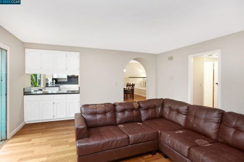 6325 Mt Olympus Dr, Hayward CA 94552-1935 exterior