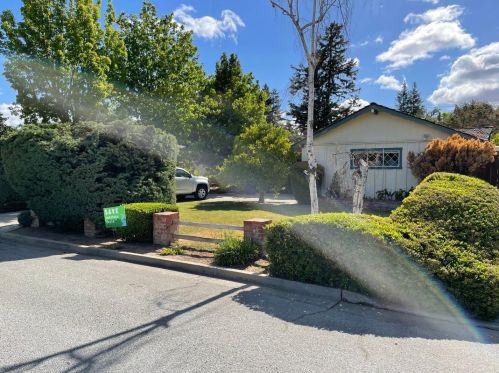 12220 Mellowood Dr, Saratoga, CA 95070-3430