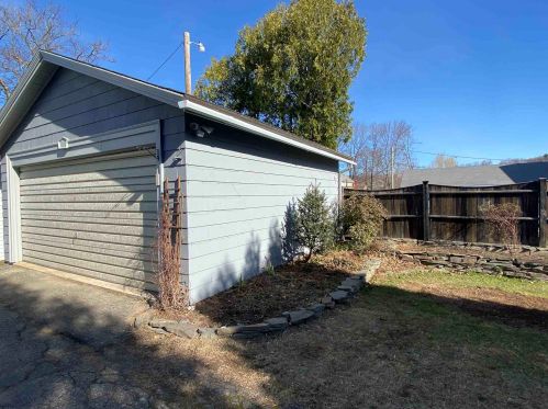 69 Hill St, Dover NH  03820-3139 exterior