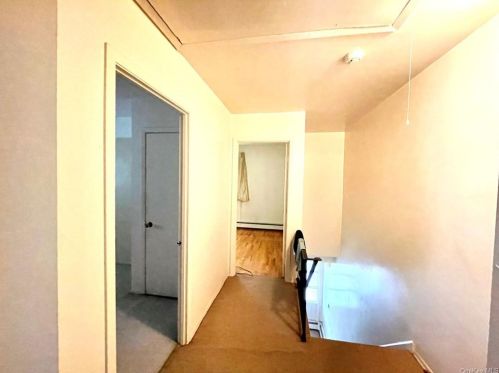 23 Kenyon Pl, Mount Vernon NY  10552-3018 exterior